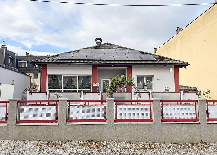 By Interhome Gloggnitz